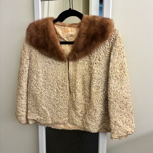 Pristine! Saks Fifth Avenue Cream Lace Jacket with Tan Fur Trim